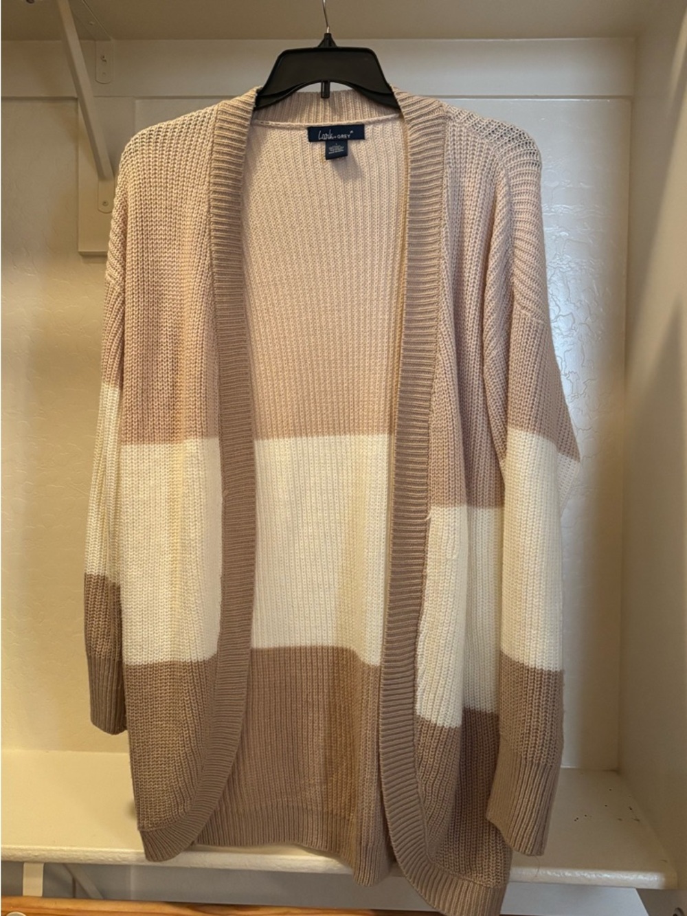 Women’s Knitted Cardigan